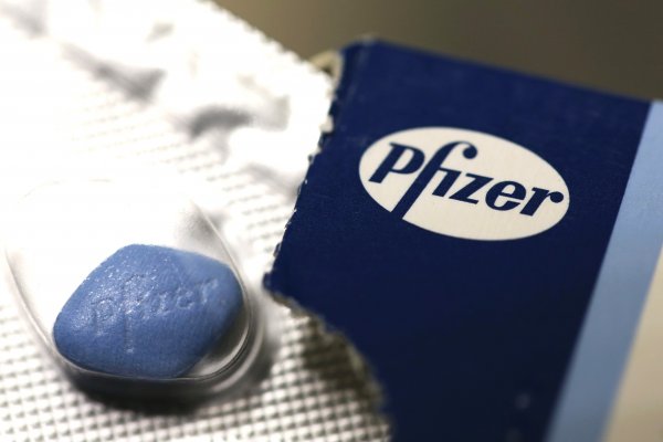 <p>Pfizer anuncia acuerdo con Mylan que podría revolucionar la industria farmacéutica</p>