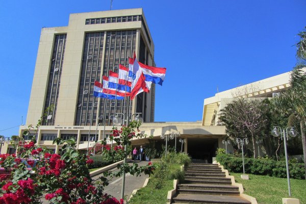 Canciller de Paraguay renuncia por acuerdo con Brasil