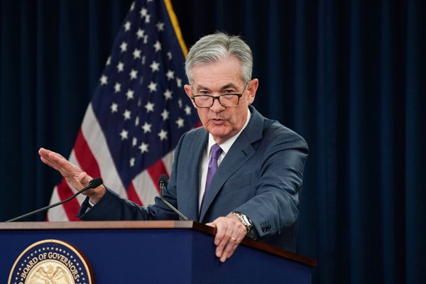 Fed baja la tasa y advierte que no iniciará ciclo agresivo de expansión monetaria