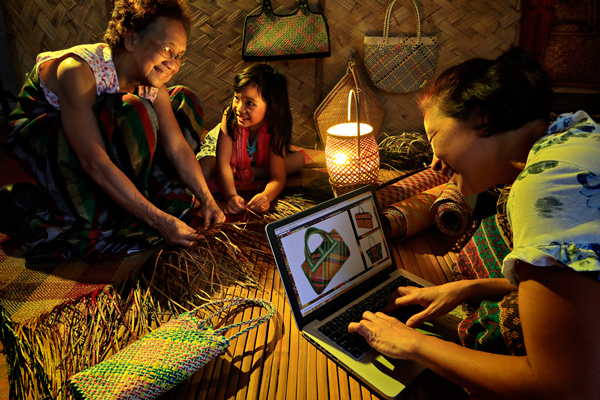 La foto ganadora de 2018 se tituló “Weave to the Web” y fue tomada por Danilo Victoriano, de Filipinas.