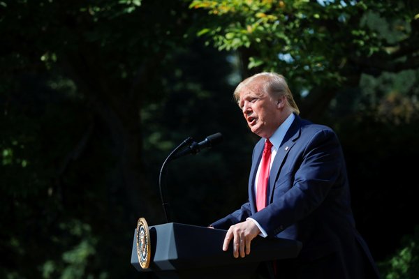 Trump sube el tono en guerra comercial y amenaza con nuevos aranceles a productos chinos