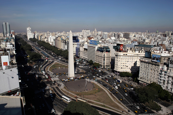Economista argentino: “Las PASO pueden plantear un escenario que no es el que el mercado está esperando”