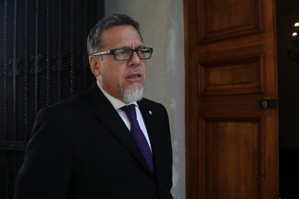 Lagos Weber reitera posibilidad de bajar impuesto a las empresas en medio de la difícil situación económica