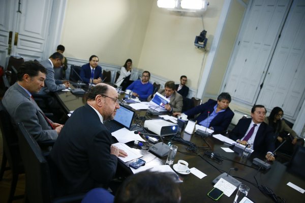 Moreno estuvo con diputados de la Comisión de Obras Públicas.