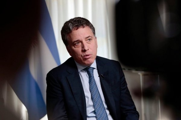 El gabinete económico de Argentina tiene más de la mitad de su fortuna en el exterior
