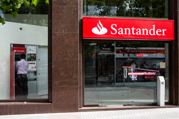 Santander Consumer tendría cerca de un 8% de participación de mercado. Foto: Bloomberg
