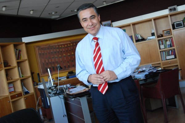 Los desafíos de Claudio Muñoz al mando de Aguas Andinas: recomponer relaciones con el gobierno y enfrentar proceso tarifario
