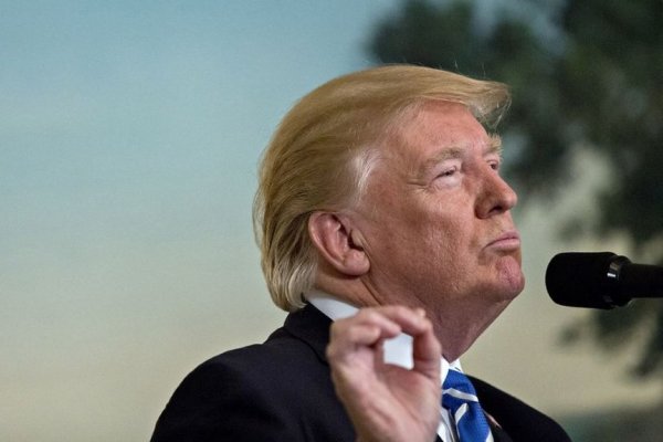 Trump dice que "está bien" si se cancelan las negociaciones con China de septiembre
