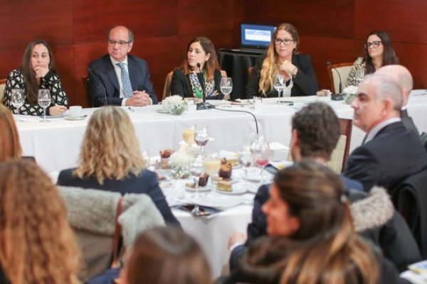 Expertos analizan las claves para navegar en los rankings legales y potenciar su marca y reputación