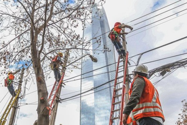 Planes de acción de distribuidoras para evitar corte de luz alcanzan su mayor nivel en cinco años
