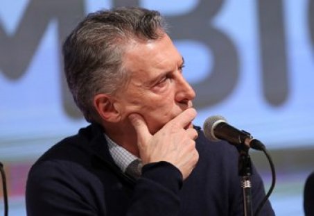 Derrota de Macri derrumba la bolsa y dispara al dólar ¿Qué temen los inversionistas?