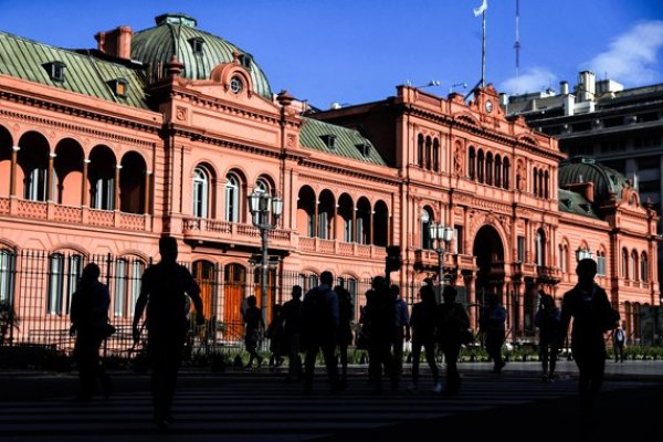 Mercados prolongan su castigo a Argentina por incertidumbre política