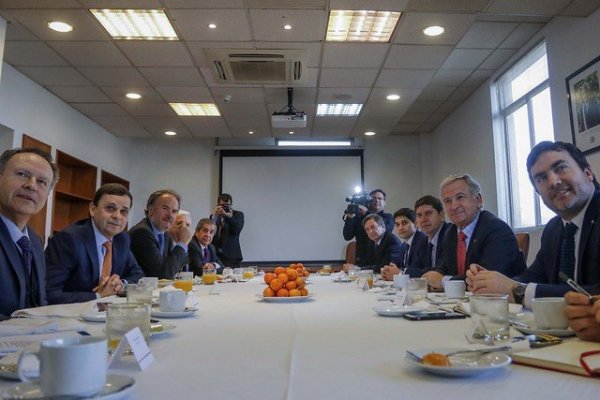 Gremios empresariales se unen y piden un "debate profesional" sobre proyecto de jornada laboral