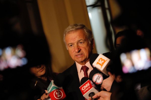 Larraín destaca "aceleración" de la economía y el "importante crecimiento" de la inversión en el segundo trimestre