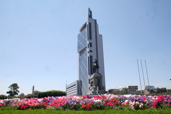 La torre fue inaugurada en 1996.