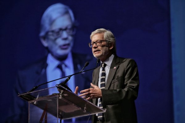 Ministro Fontaine: "Hay un mejoramiento en los índices de inversión y de productividad en los últimos 18 meses"