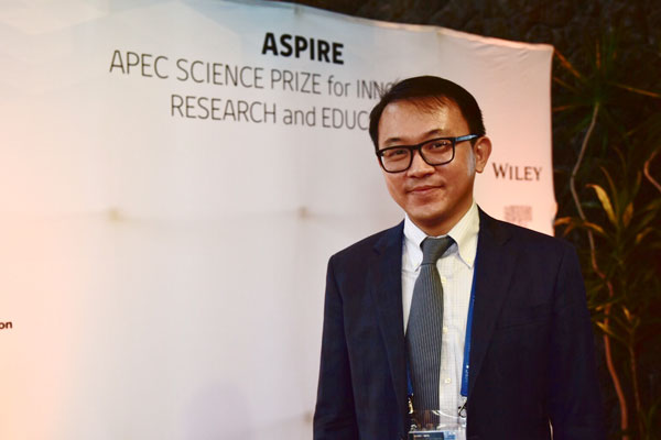 Investigador de química de Hong Kong gana premio Aspire de ciencia de APEC