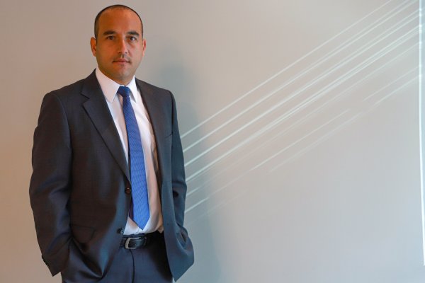 Security deja atrás el optimismo y rebaja proyección de PIB para este año y el próximo