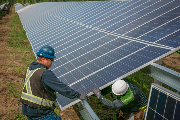 Desde DNA Human Capital destacan la mayor cantidad de proyectos en el sector de energía. Foto: Bloomberg