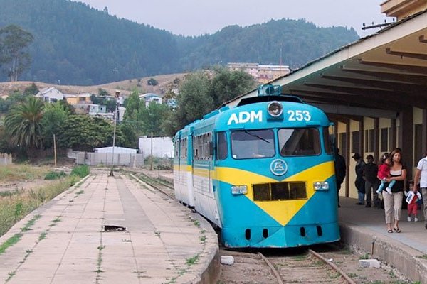 EFE inicia licitación internacional para la compra de nuevos buscarriles del ramal de Talca a Constitución
