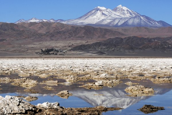 Chile persuade a India para establecer nuevas plantas de litio
