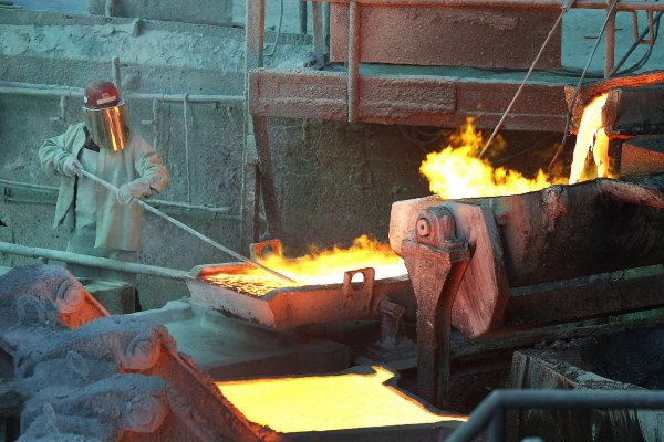 Excedentes de Codelco caen casi 75% y efecto de la guerra comercial le cuesta US$ 452 millones