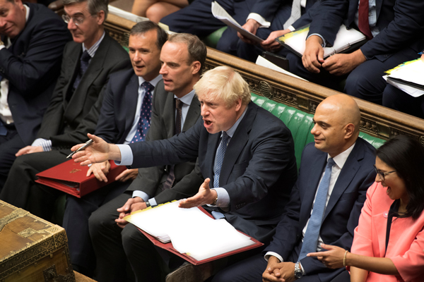 La moción de Johnson para realizar los comicios el 15 de octubre obtuvo sólo 298 votos de los 434 que necesitaba para aprobarse. Foto: Reuters