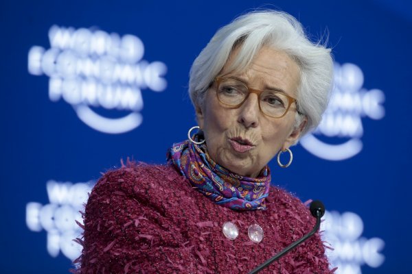 Lagarde avala los estímulos del BCE pero advierte en sus "efectos secundarios negativos"