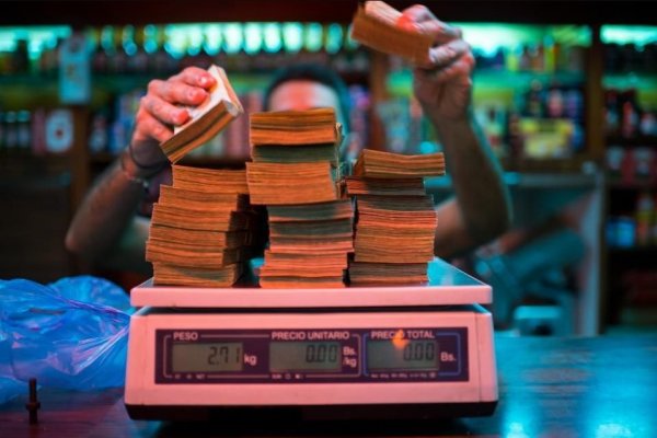 <p>Bloomberg</p>