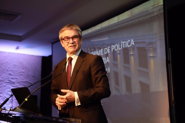 Marcel refuerza llamado a la prudencia en medio de debate por reducción de la jornada laboral