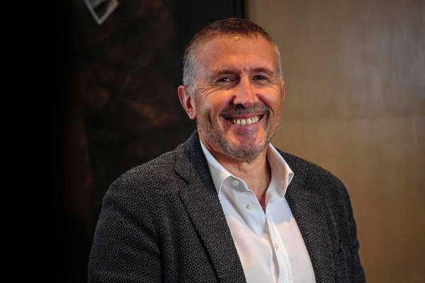 Enrique Cueto da un paso al costado y deja cargo de CEO de Latam tras 25 años