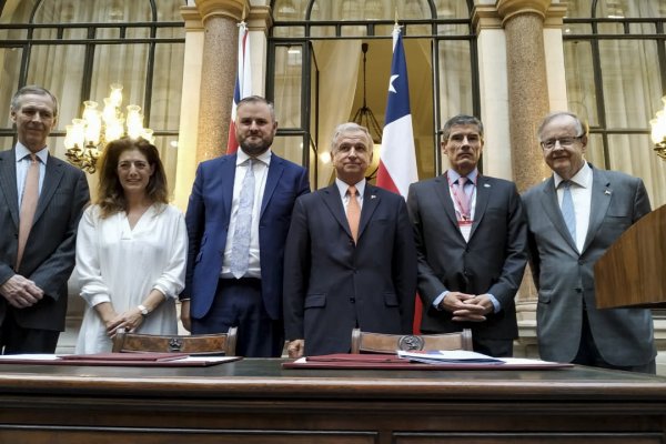 El convenio fue sellado en el marco del Chile Day 2019 (foto cortesía de Hacienda).