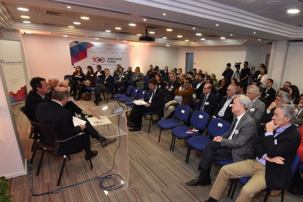 <p>Economistas ponen luces amarillas sobre el tipo de emprendimiento que se origina en Chile</p>