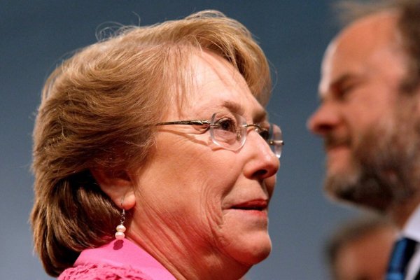 Bachelet se defiende por supuesto financiamiento ilegal a su campaña: "No he tenido ningún vínculo con OAS"