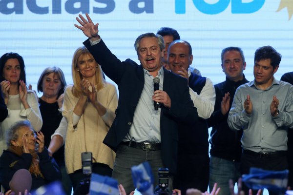 Encuesta Argentina: Alberto Fernández le saca 20 puntos de ventaja a Macri