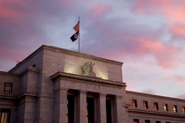Fed baja tasa de interés en un cuarto de punto a 1,75% - 2,0%, con división interna y críticas de Trump