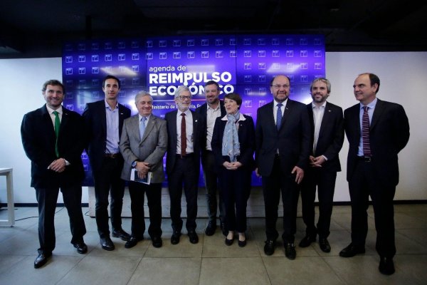 Fontaine entrega detalles de las 40 medidas de Agenda de Reimpulso Económico