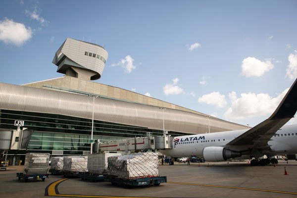 Aeropuerto de Miami: el frente de batalla de las aerolíneas tras alianza Latam-Delta
