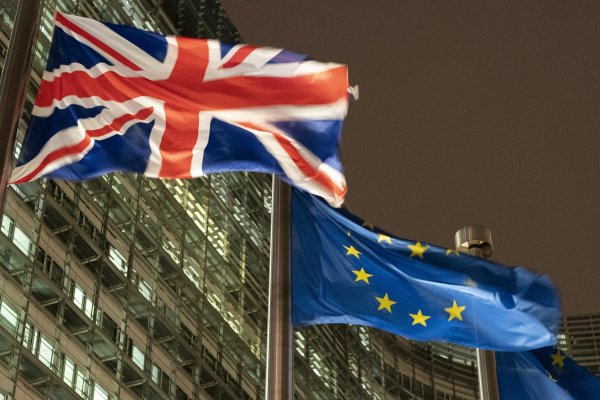 El gobierno británico pedirá una extensión del Brexit a la UE si no logra un acuerdo