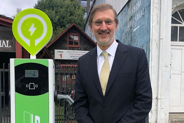 Saesa: aumento en subsidio a renovación de taxis generaría salto en la electromovilidad