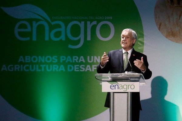 Piñera arremete otra vez en contra de 40 horas: "No vamos a sacrificar ni la capacidad de crear empleo ni a condenar a bajas de salarios"