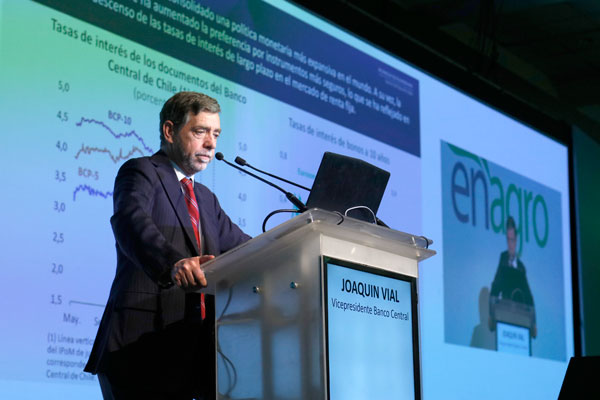 Vicepresidente del Banco Central, Joaquín Vial, durante el Encuentro Nacional de Agroindustria (Enagro).