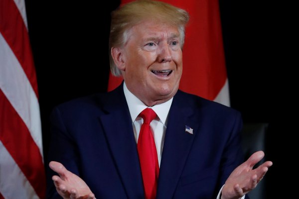 Acusan a Trump de haber presionado a exsecretario de Estado para ayudar a cliente de su abogado personal