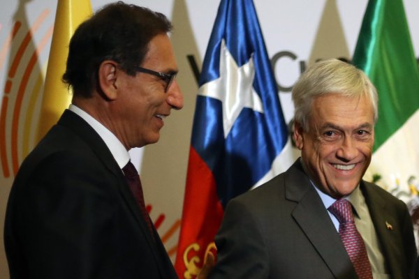 Piñera y Vizcarra buscarán complementar economías y "sana competencia" por liderar crecimiento regional