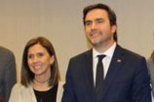 Reforma tributaria se toma debate en la UDD
