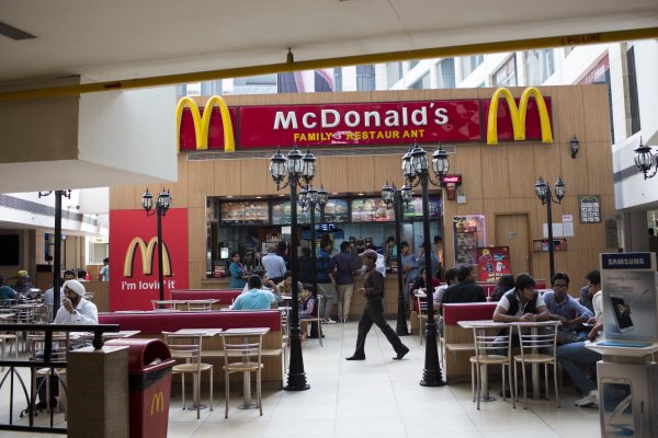 McDonald's logra bloquear el registro de marca de la cadena hotelera alemana McDreams