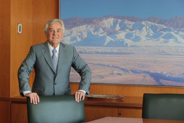 Grupo Angelini afina compra de Avis Rent a Car