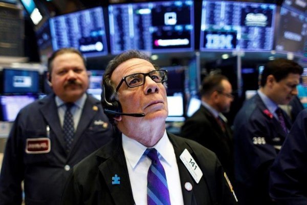<p>Dudas con la economía de China y en el desenlace del brexit deja a los inversionistas desconcertados</p>