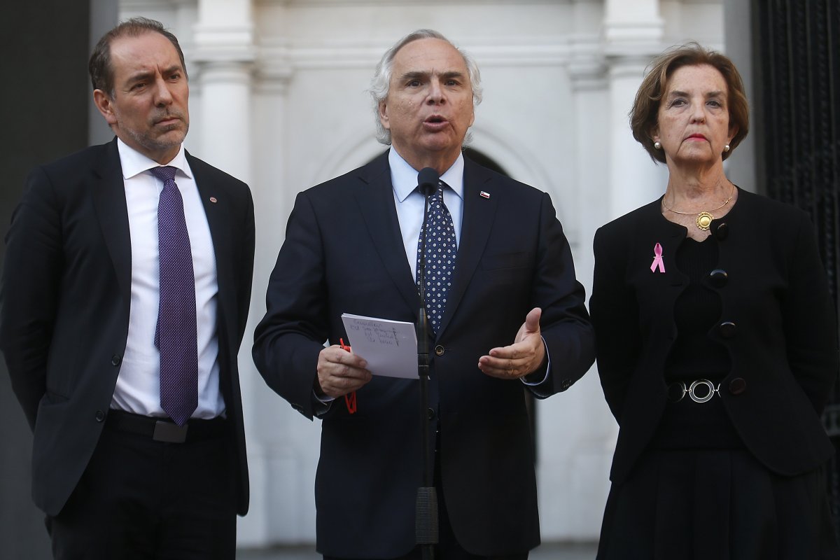 <p>Gobierno invoca ley de seguridad del Estado y Metro anuncia que suspenderá el servicio de la red durante todo el fin de semana</p>