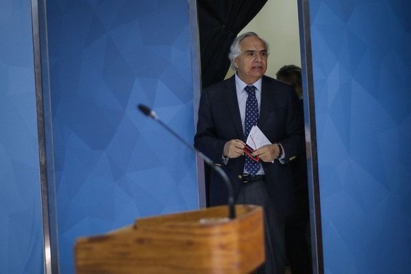 Ministro Chadwick indica que Estado de Emergencia se podría extender a otras regiones